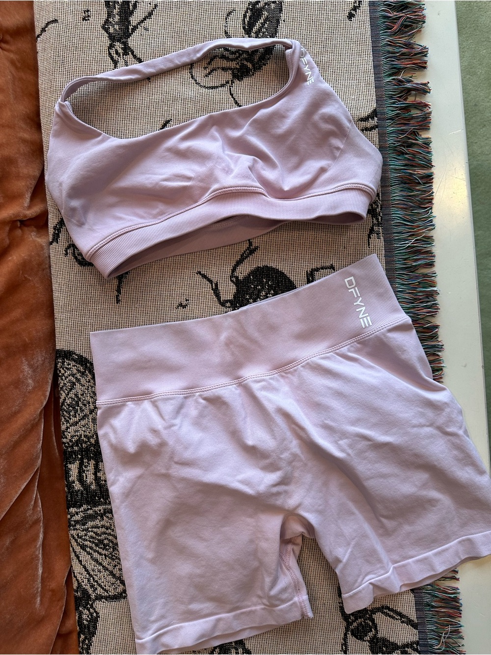 DFYNE ACTIVE LIGHT PINK SET!! LARGE Shorts & SMALL Bra - Picture 2 of 10